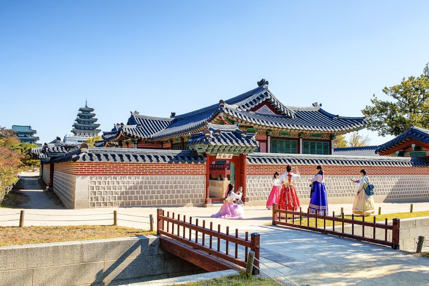 Beyond the Skyscrapers A Traveler’s Guide to the Majestic Gyeongbokgung Palace
